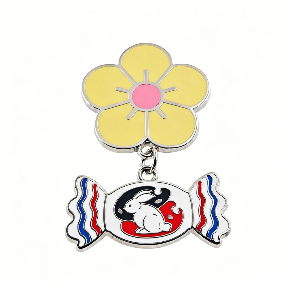 Food Snacks Gifts - Emaliowana przypinka z cukierkiem White Rabbit,